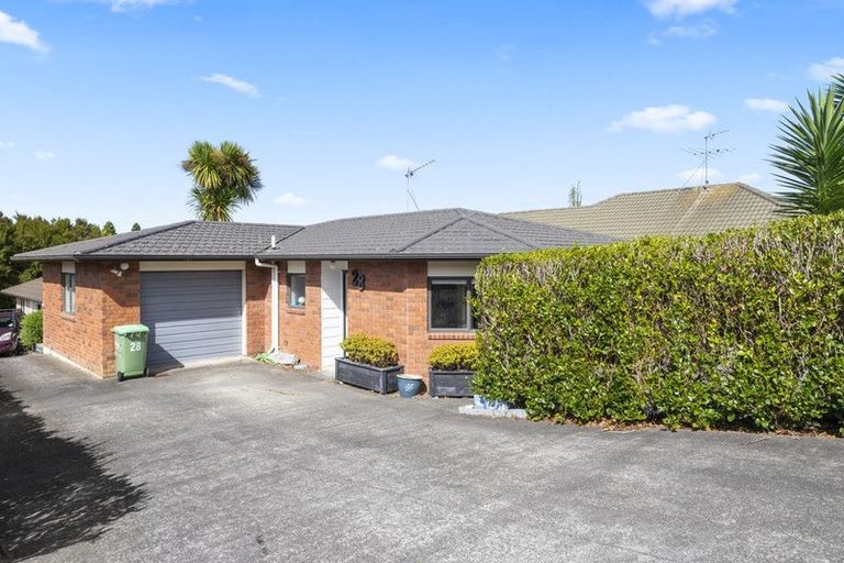 Photo of property in 28 Woodcroft Way, Pukekohe, 2120