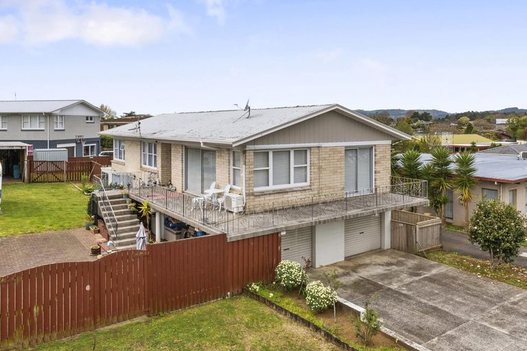 Photo of property in 12 Bexley Place, Pahurehure, Papakura, 2113