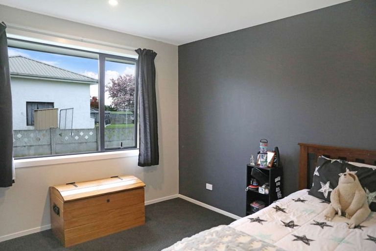 Photo of property in 149 Seaward Road, Edendale, 9825