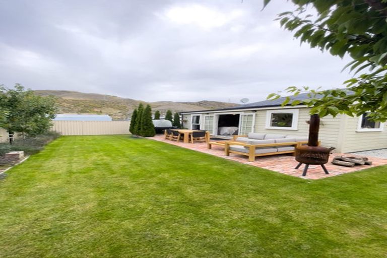 Photo of property in 5 Molyneux Avenue, Cromwell, 9310