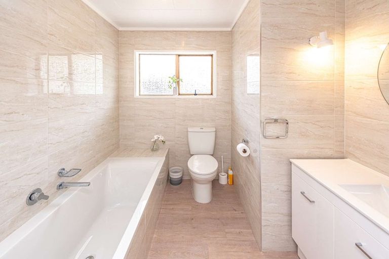 Photo of property in 42 Quick Avenue, Aramoho, Whanganui, 4500