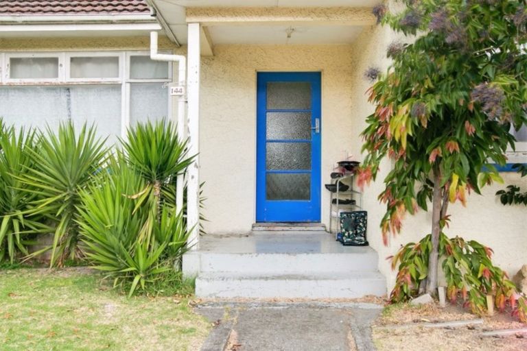 Photo of property in 144 Carlyle Street, Napier South, Napier, 4110