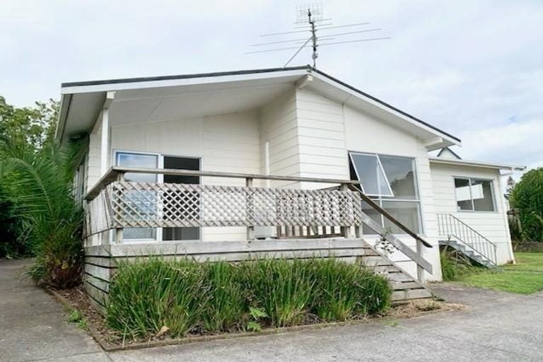 Photo of property in 3 Montego Place, Weymouth, Auckland, 2103