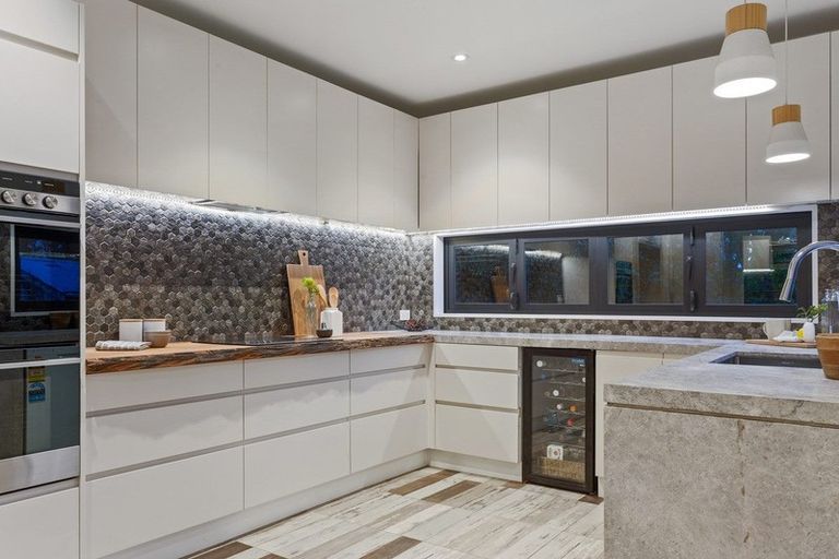 Photo of property in 27 Condell Avenue, Papanui, Christchurch, 8053