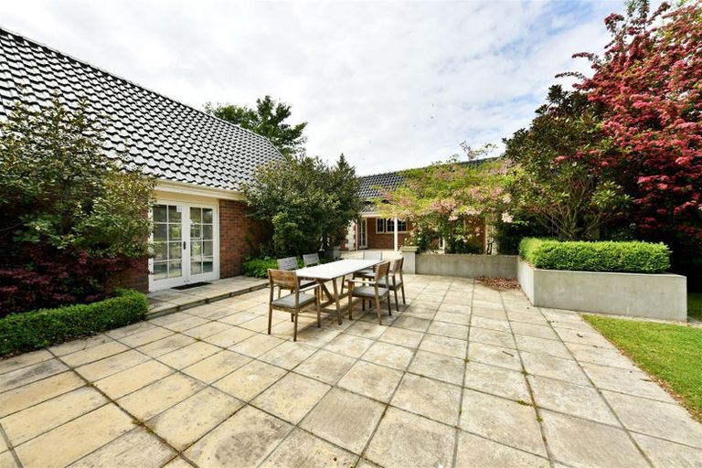 Photo of property in 5 Golden Elm Lane, Upper Riccarton, Christchurch, 8041