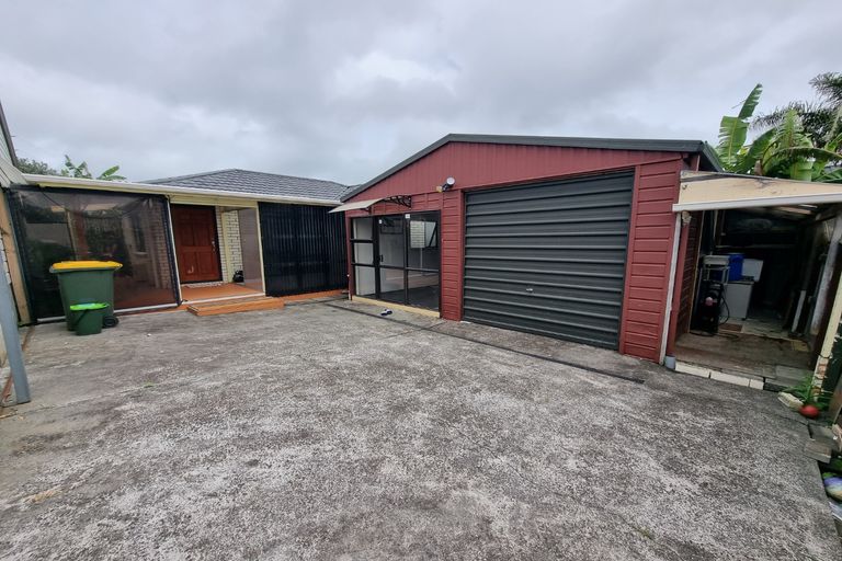 Photo of property in 109 Everglade Drive, Totara Heights, Auckland, 2105