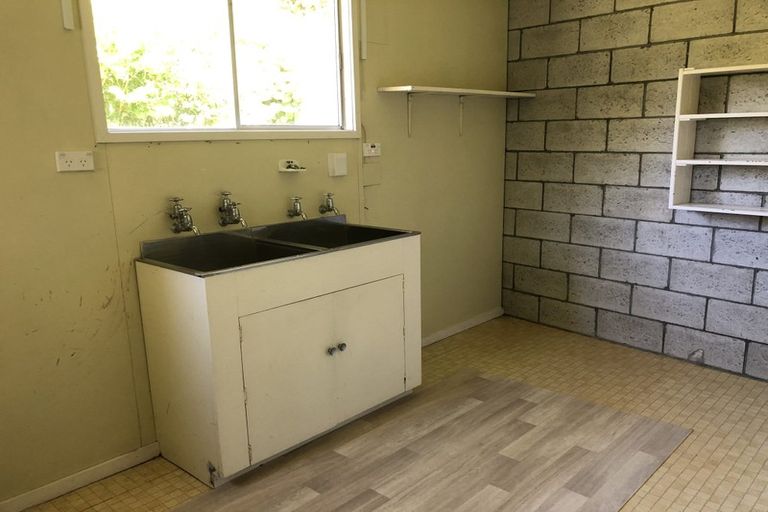 Photo of property in 16 Rata Street, Waikanae, 5036