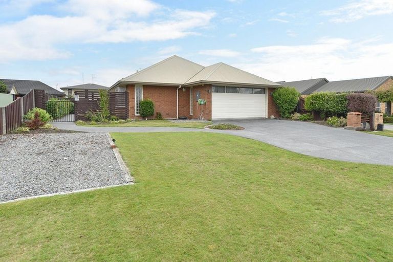 Photo of property in 20 Windsor Court, Rangiora, 7400