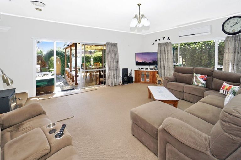 Photo of property in 14 Bishoprick Crescent, Te Puke, 3119