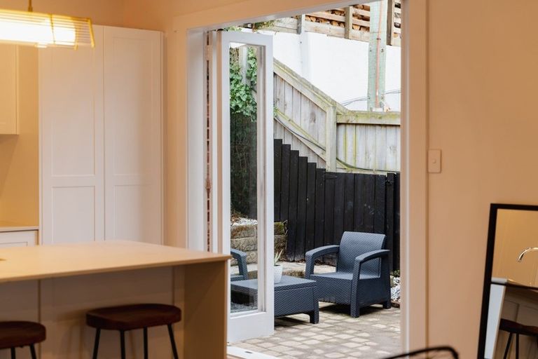 Photo of property in 104 Forbury Road, Saint Clair, Dunedin, 9012