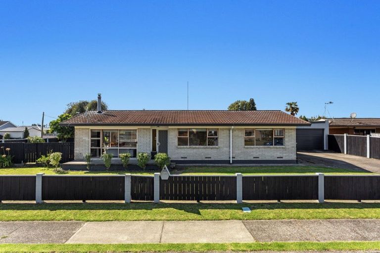Photo of property in 114 Riverside Drive, Whakatane, 3120