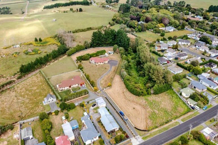 Photo of property in 10b Gladstone Street, Hawera, 4610