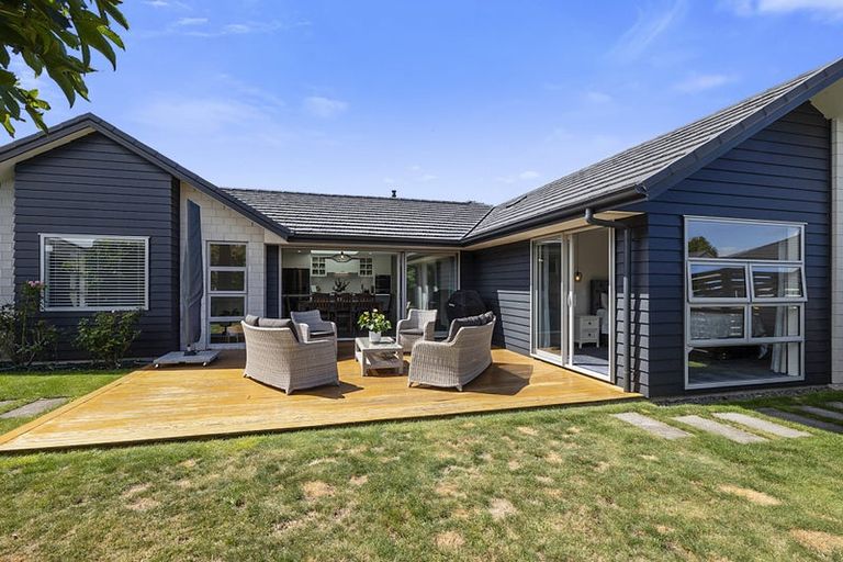 Photo of property in 7 Tupare Place, Highlands Park, New Plymouth, 4312