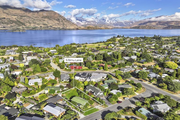 Photo of property in 5 Rimu Lane, Wanaka, 9305