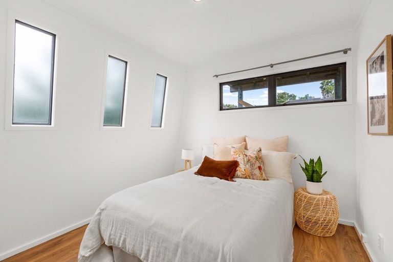 Photo of property in 1/17 Ribblesdale Road, Henderson, Auckland, 0612