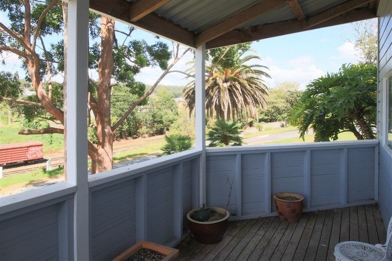 Photo of property in 10 Station Road, Kawakawa, 0210