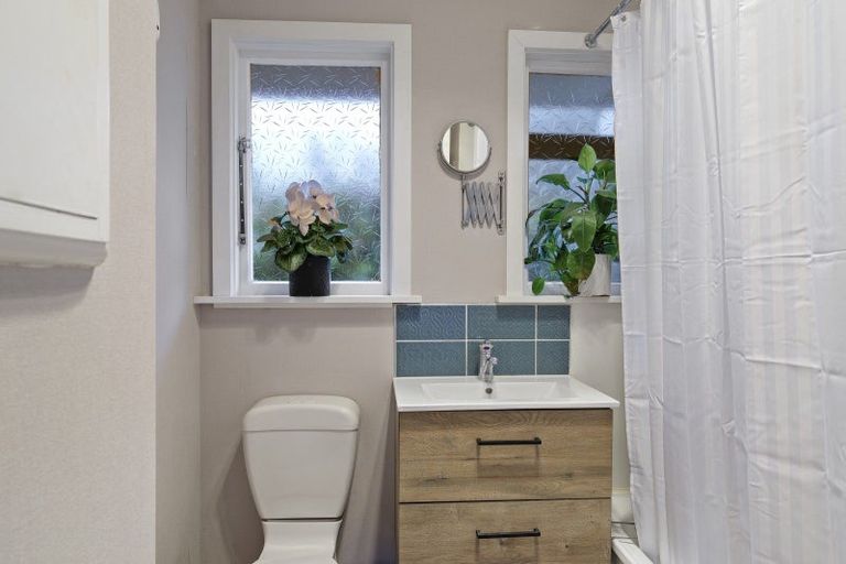 Photo of property in 1/5a Holliss Avenue, Cashmere, Christchurch, 8022