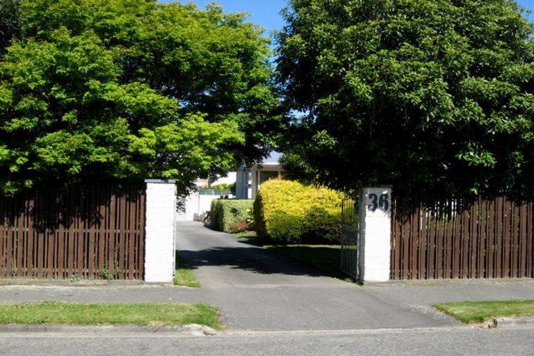 Photo of property in 36 Tintern Avenue, Avonhead, Christchurch, 8042