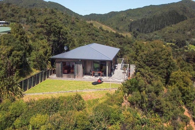 Photo of property in 986 Tuateawa Road, Waikawau, Coromandel, 3584