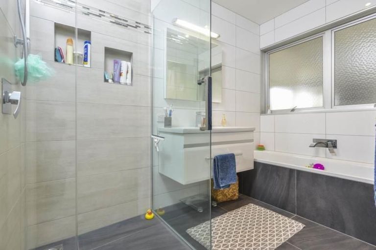 Photo of property in 145 Seddon Street, Pukekohe, 2120