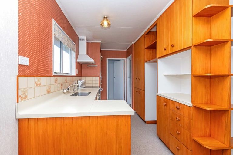 Photo of property in 48 Apollo Parade, Milson, Palmerston North, 4414