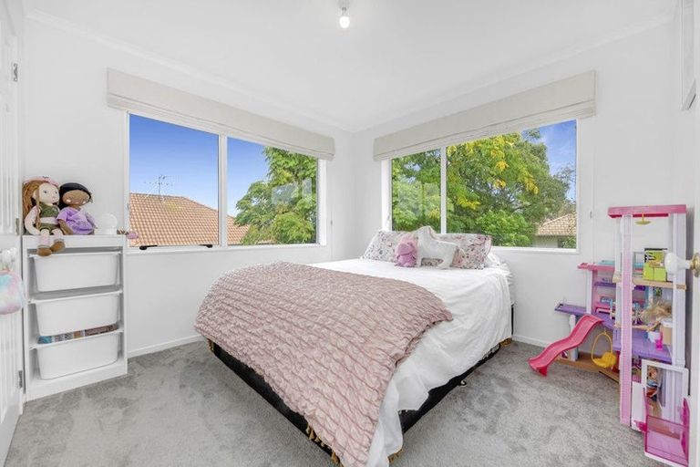 Photo of property in 3 Covina Place, Somerville, Auckland, 2014