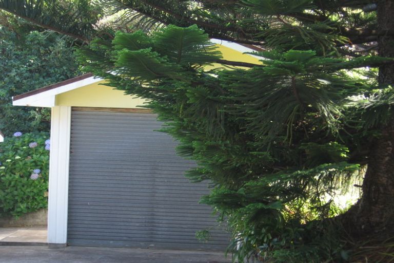 Photo of property in 147 Totara Road, Miramar, Wellington, 6022