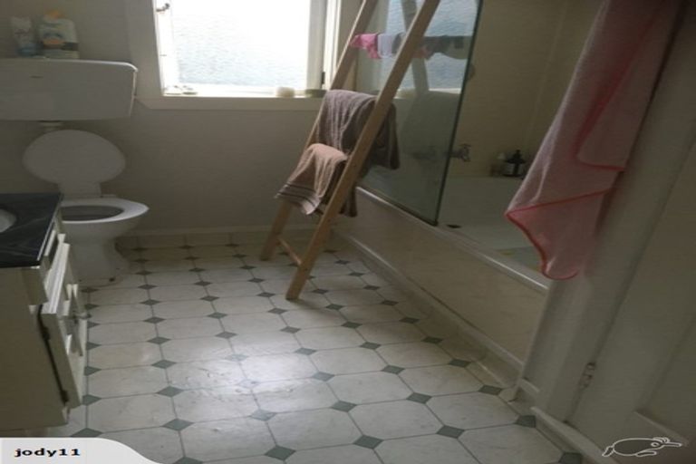 Photo of property in 21 Crawford Road, Kilbirnie, Wellington, 6022