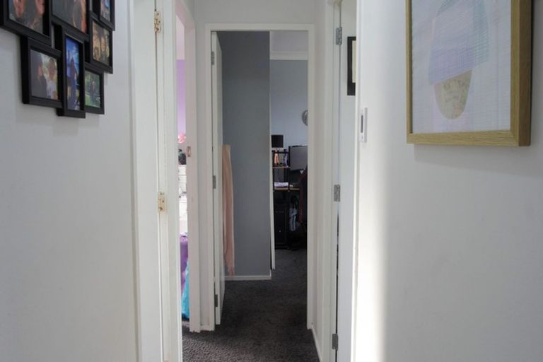 Photo of property in 10 Custom Street, Ashhurst, 4810