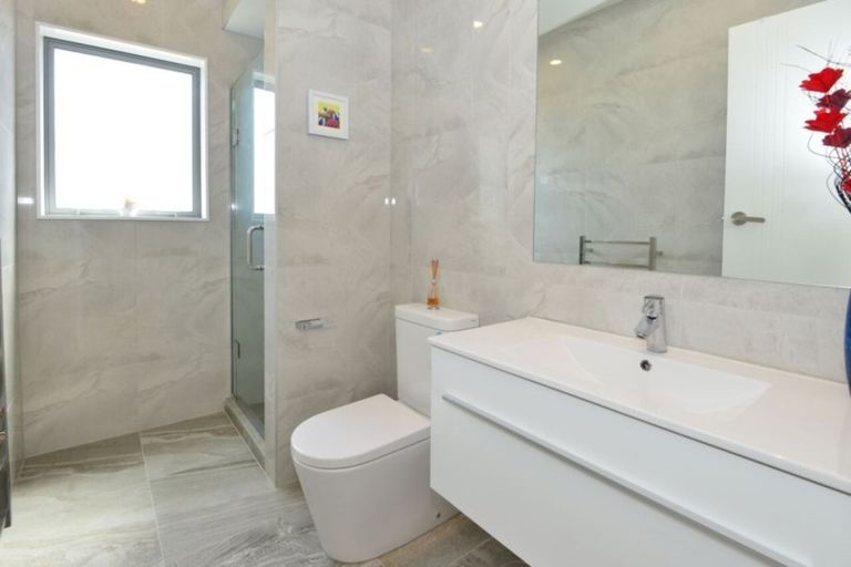 Photo of property in 2 Kiwa Crescent, Gulf Harbour, Whangaparaoa, 0930