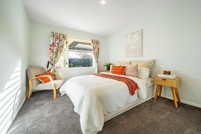 Photo of property in 112 Gayhurst Road, Dallington, Christchurch, 8061