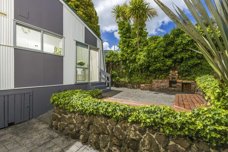 Photo of property in 8 Dakota Avenue, Beach Haven, Auckland, 0626