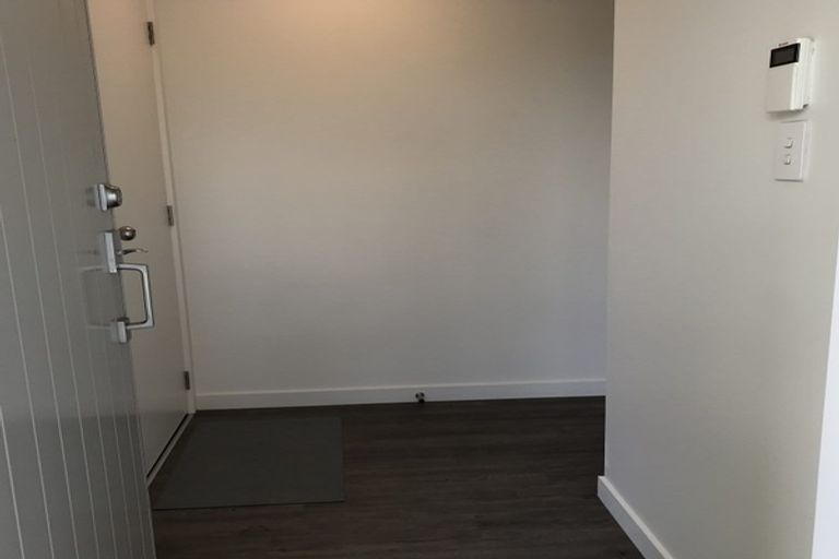 Photo of property in 2/36 Shirley Road, Richmond, Christchurch, 8013