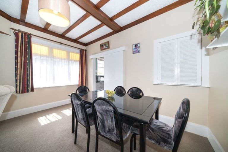 Photo of property in 44 Chelwood Street, Takaro, Palmerston North, 4412