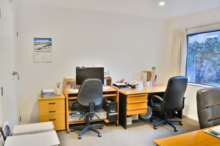 Photo of property in 2/54 Hebron Road, Waiake, Auckland, 0630