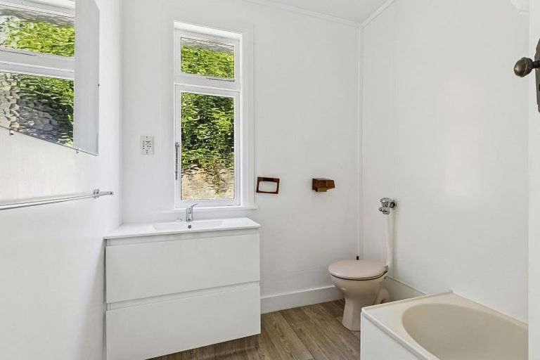 Photo of property in 52 Wilberforce Street, Miramar, Wellington, 6022