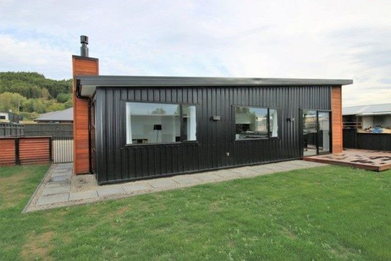 Photo of property in 10 Heasley Lane, Mosgiel, 9092