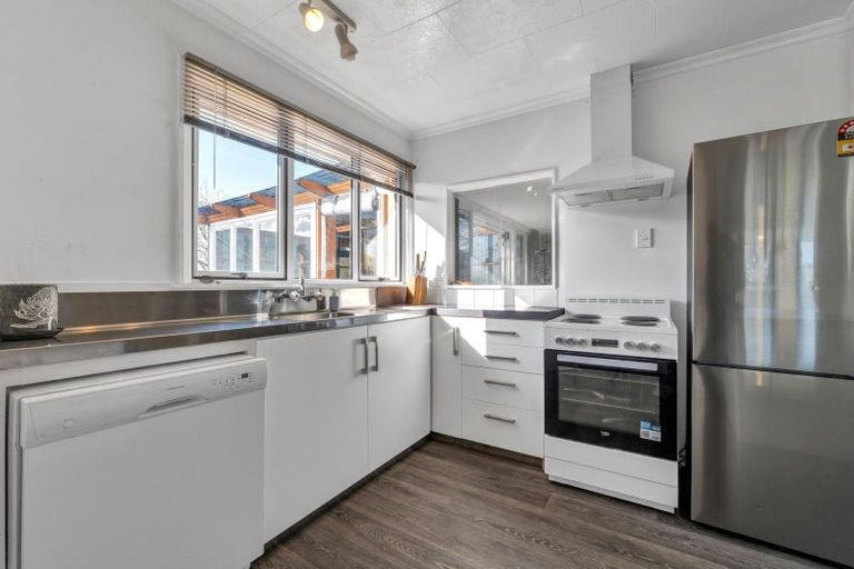 Photo of property in 12 Craig Street, Stratford, 4332