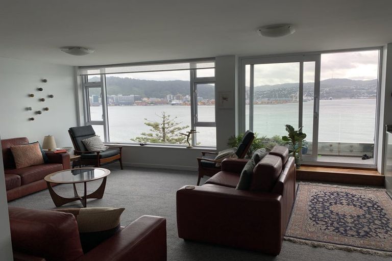 Photo of property in Oriana Apartments, 248 Oriental Parade, Oriental Bay, Wellington, 6011