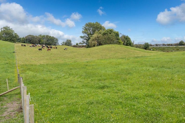 Photo of property in 2 Pine Road, Ngunguru, Whangarei, 0173