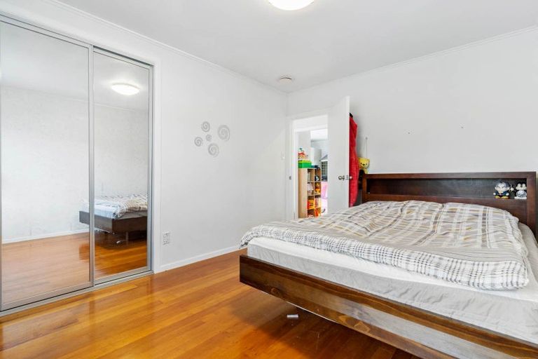 Photo of property in 9 Wilsher Crescent, Henderson, Auckland, 0612