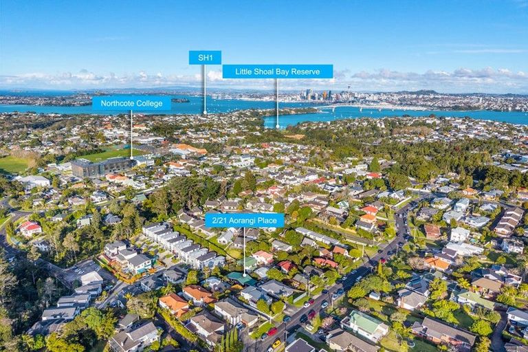 Photo of property in 2/21 Aorangi Place, Birkenhead, Auckland, 0626