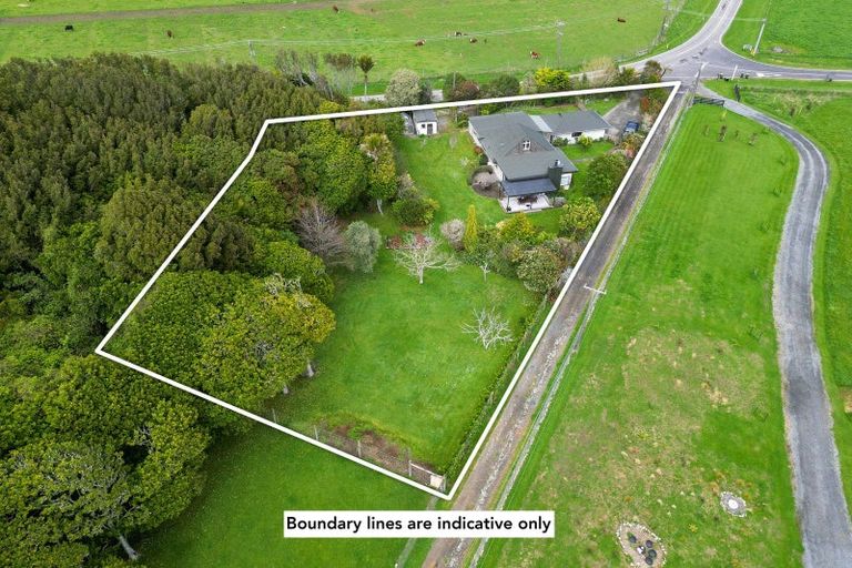 Photo of property in 43 Te Horo Hautere Cross Road, Te Horo, Otaki, 5582
