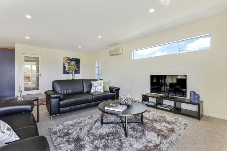 Photo of property in 28a James Cook Drive, Whitby, Porirua, 5024