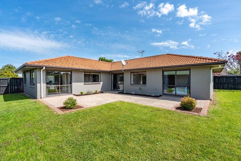 Photo of property in 17 Burgundy Court, Rototuna, Hamilton, 3210