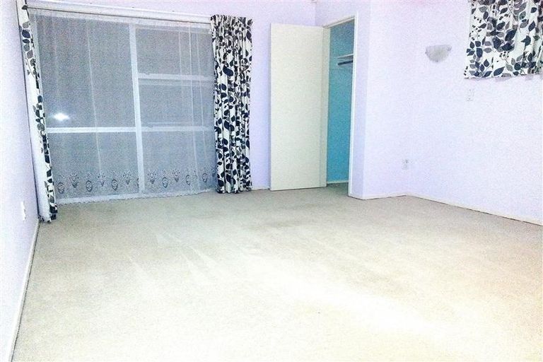 Photo of property in 13 Ellison Place, Pakuranga Heights, Auckland, 2010