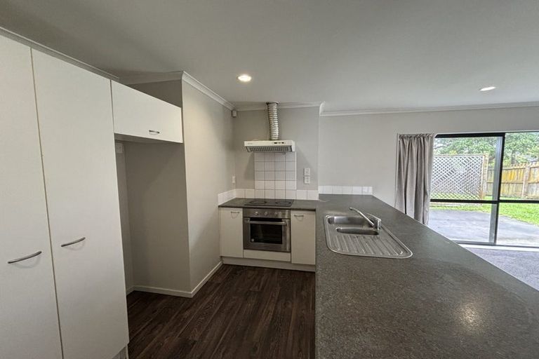 Photo of property in 44 Senator Drive, Manurewa, Auckland, 2105