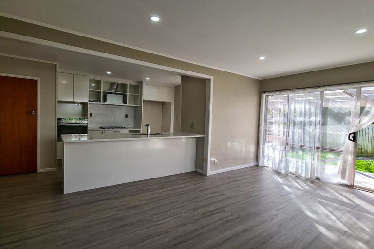 Photo of property in 10 Johnston Road, Mount Wellington, Auckland, 1060