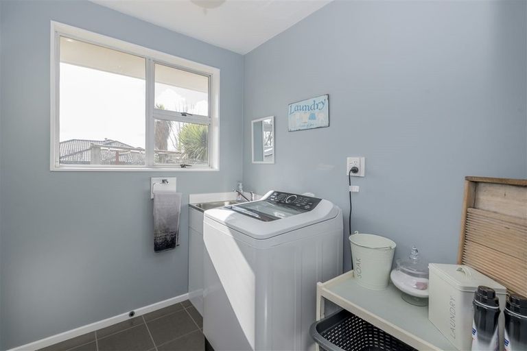 Photo of property in 51 Kennedy Drive, Levin, 5510