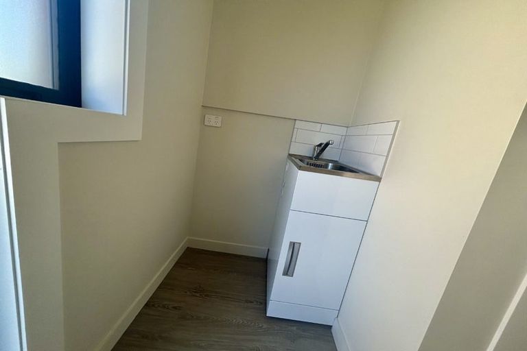 Photo of property in 40b Kervil Avenue, Te Atatu Peninsula, Auckland, 0610